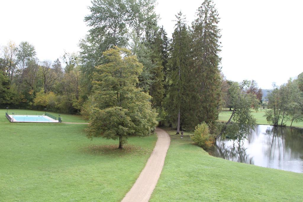 Chateau Du Breuil Bed & Breakfast Gevrolles Room photo